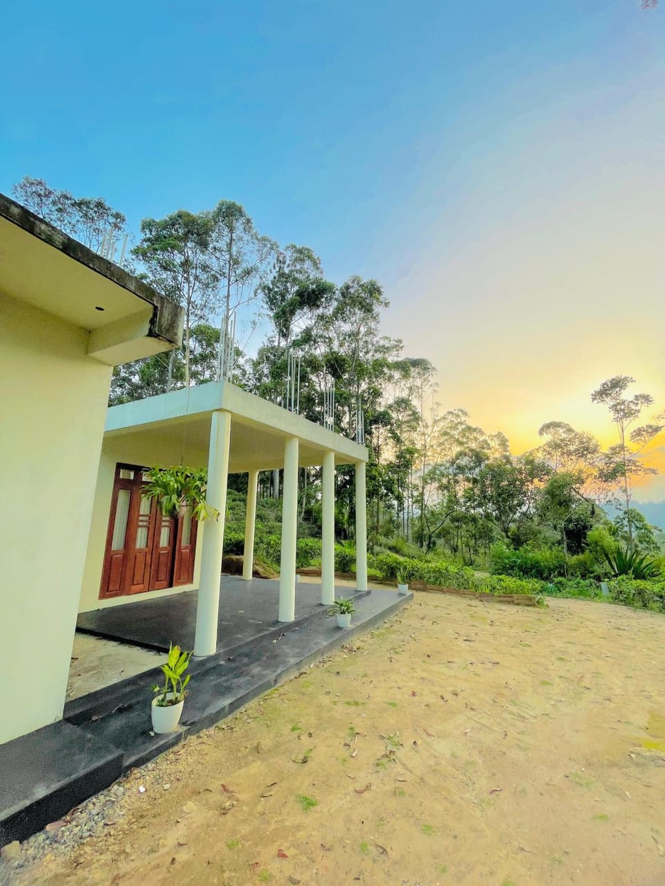 Property building, Day, Natural landscape, Sunrise, Sunset