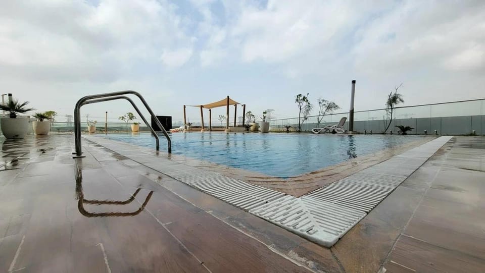 Day, Pool view, Swimming pool, sunbed