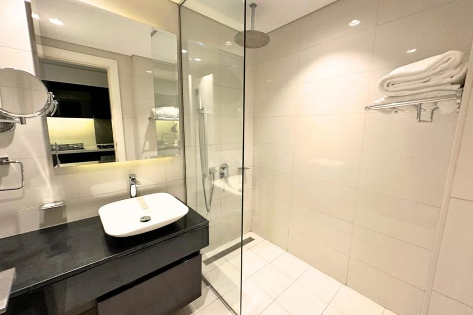 Stunning Burj Views Studio Mins to Dubai Mall 603 Apartment in Dubai