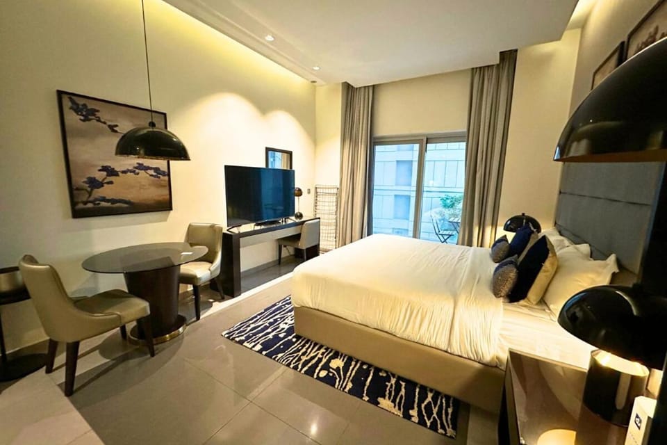 Stunning Burj Views Studio Mins to Dubai Mall 603 Apartment in Dubai
