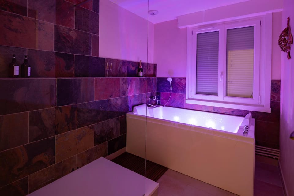 Hot Tub, Bathroom, Bath