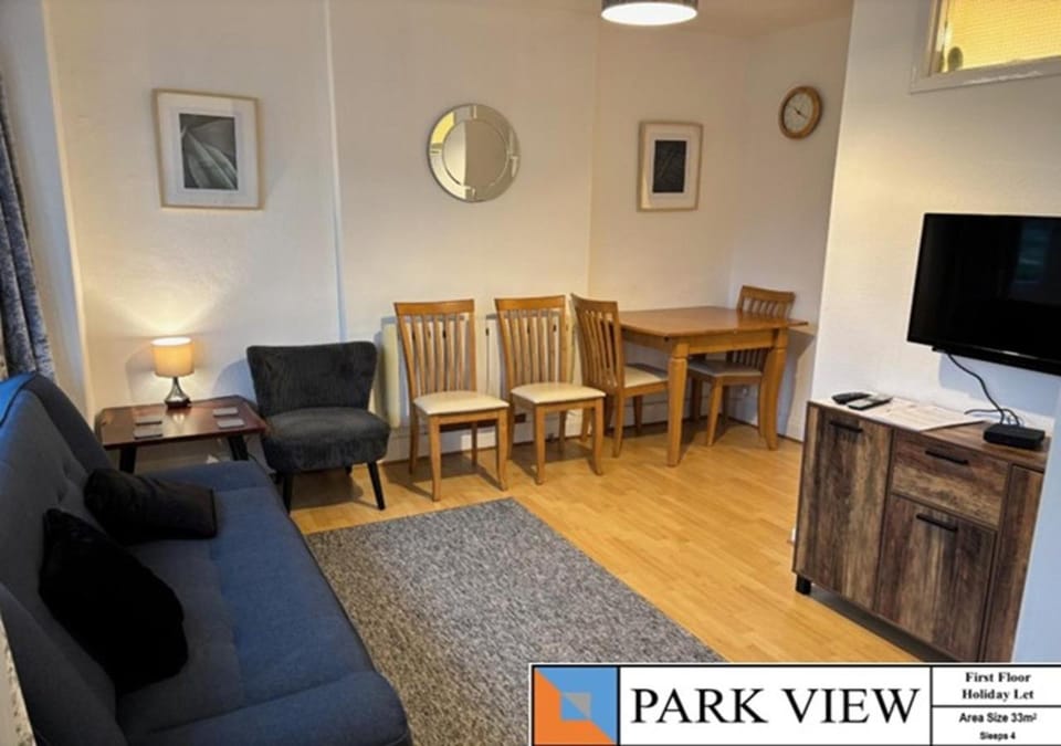 Communal lounge/ TV room, Living room, Dining area