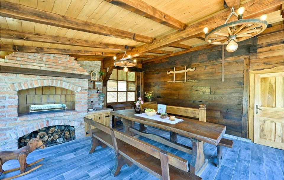 Kuća za odmor Dedino ognjište House in Croatia