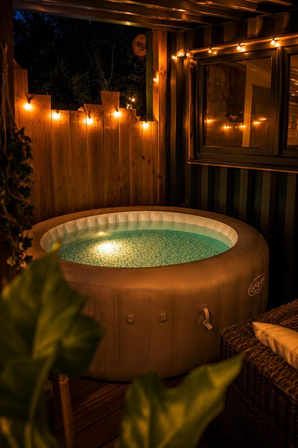 Night, Hot Tub
