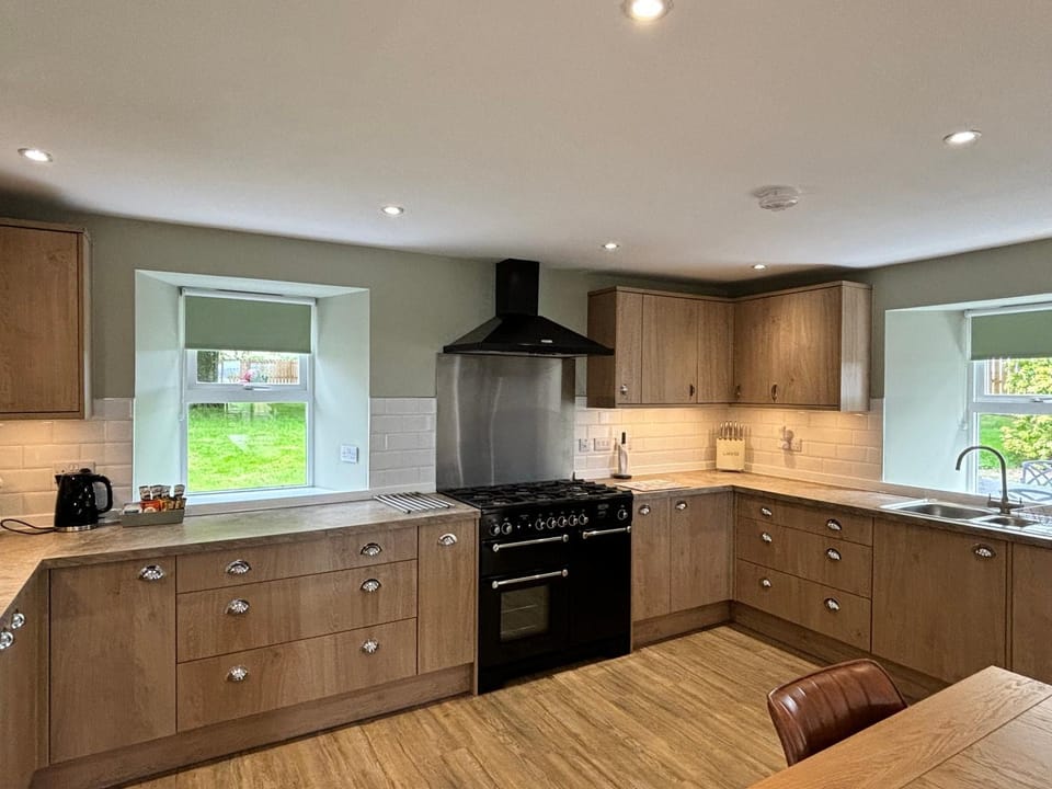 Kitchen or kitchenette, dishwasher, pet friendly, stove, toaster