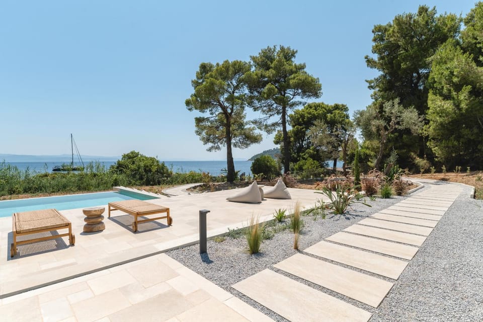 Day, Garden, Garden view, Pool view, Sea view, Swimming pool, sunbed