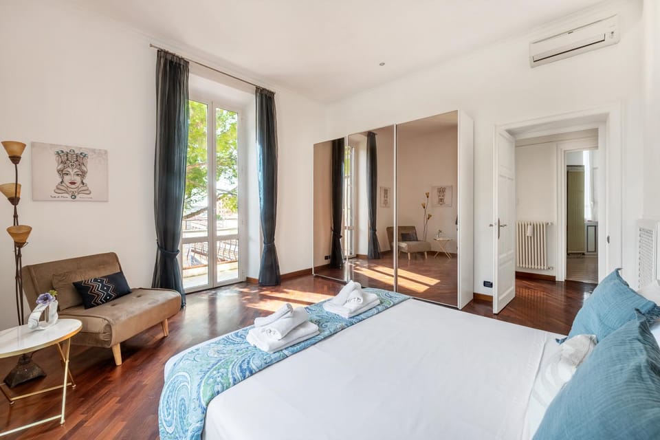 Bed, Photo of the whole room, Bedroom, wardrobe, air conditioner