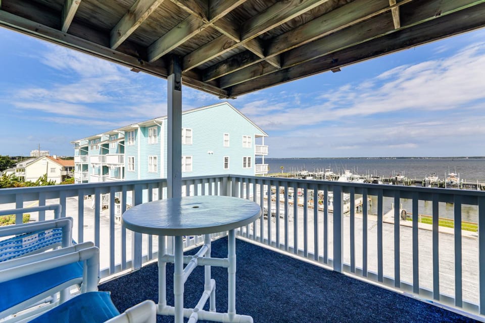 Marina Views, Walk to Beach: Atlantic Beach Condo! House in Indian Beach