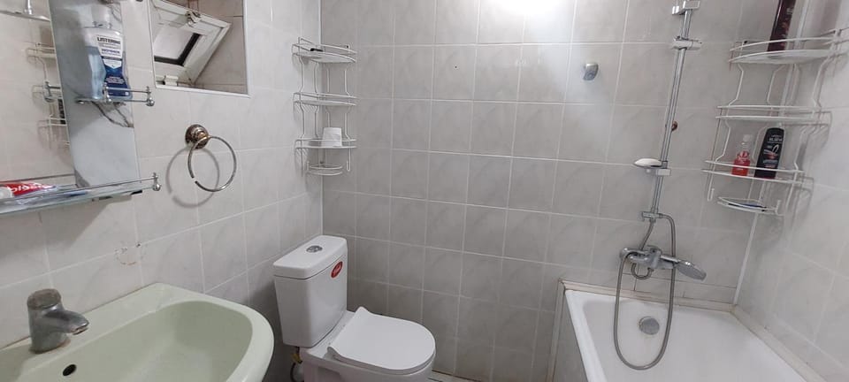 Shower, Toilet, Bathroom, Bath