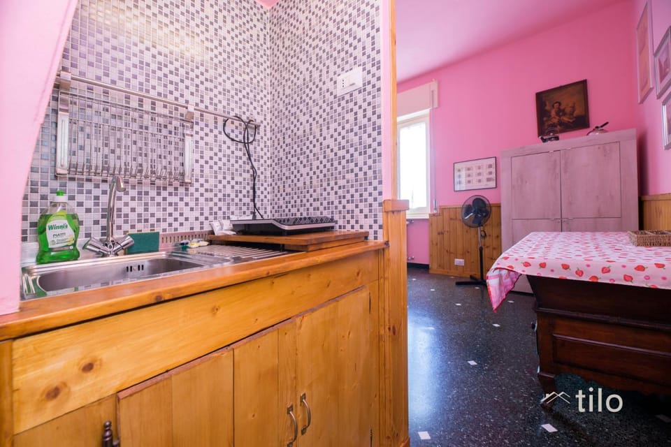 Bed, Bathroom, Kitchen or kitchenette, Photo of the whole room, Bedroom, minibar, stove, towels