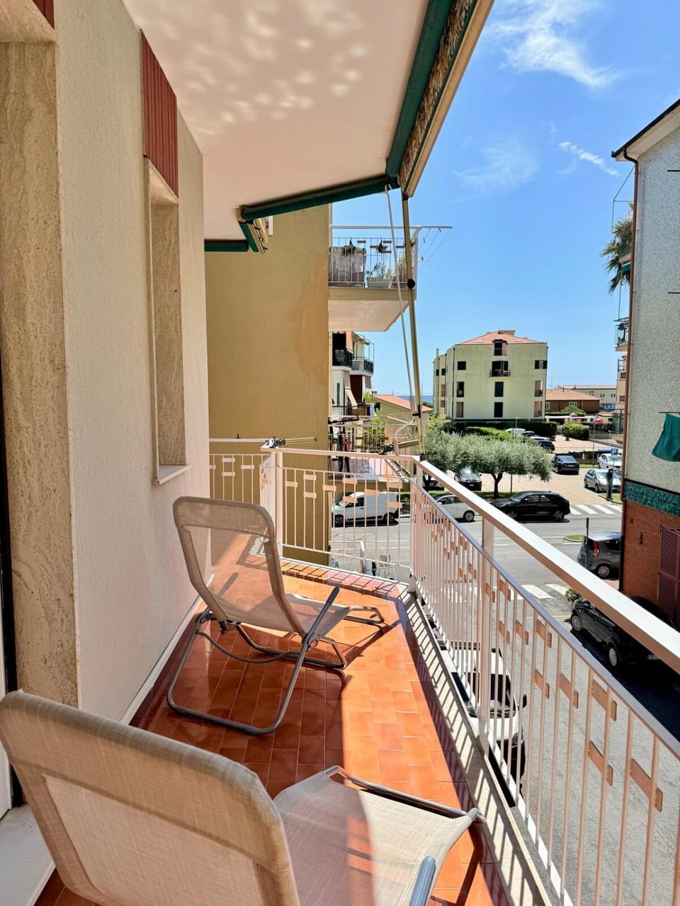 Balcony/Terrace, sunbed