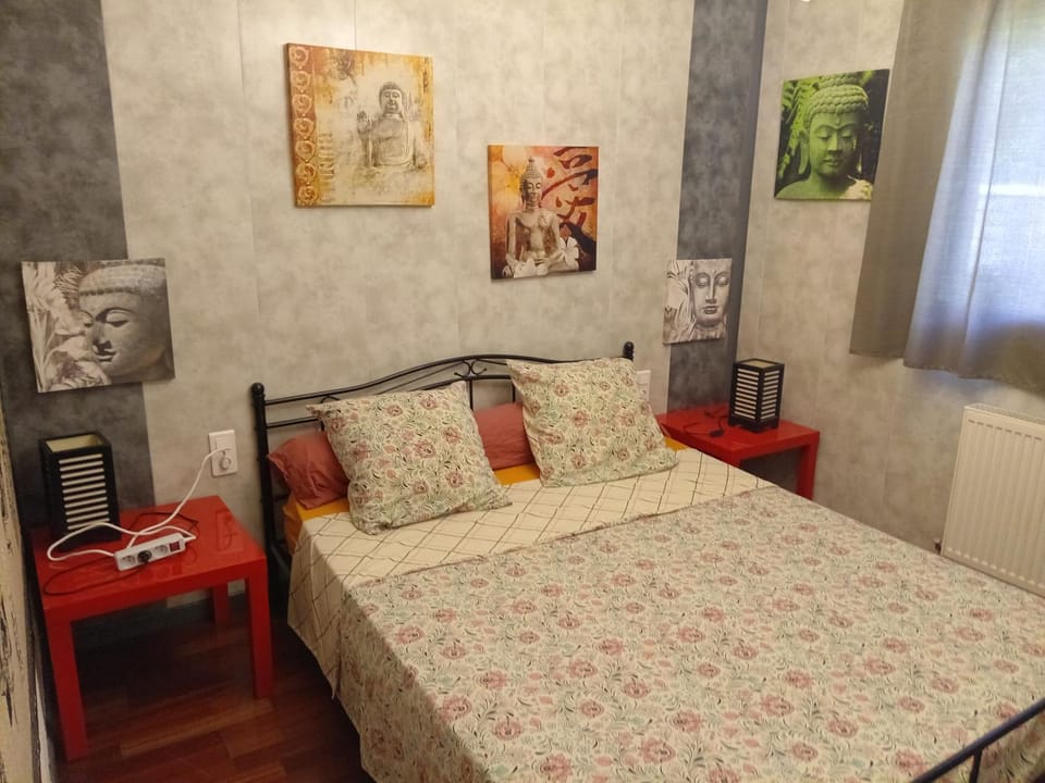 Le Val des Nymphes Petit déj compris, piscine, parking Vacation rental in Provence-Alpes-Côte d'Azur