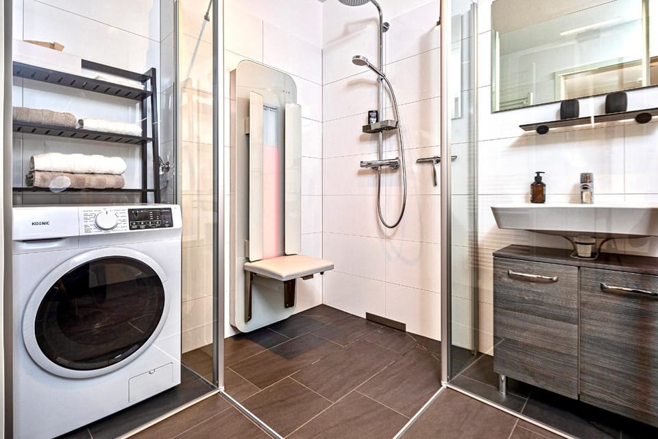 Gleam Homes Art Déco Dresden HafenCity Apartment in Dresden-Neustadt