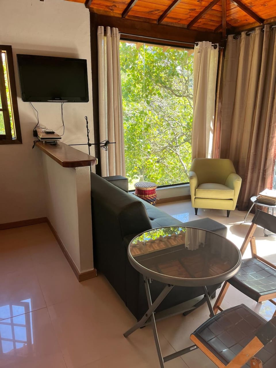 TV and multimedia, Living room, Dining area