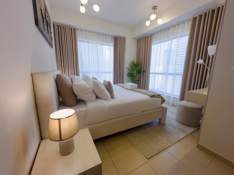 Luxury 1BR - Marina View, Walk to JBR Beach, Pools & Gym Apartment in Dubai