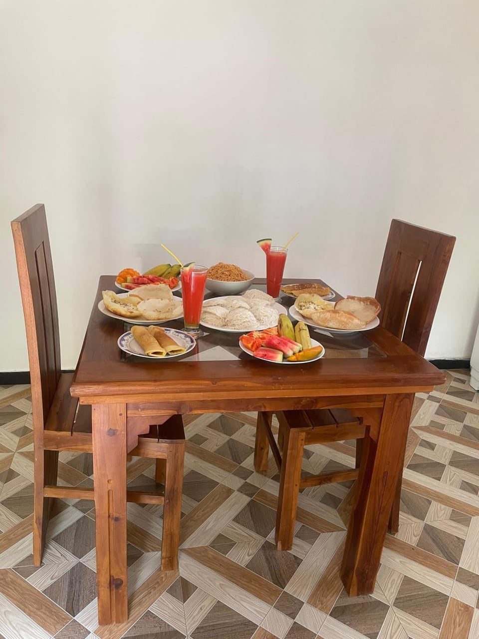Dining area, Food