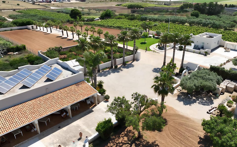 Property building, Bird's eye view, Garden, View (from property/room), Inner courtyard view