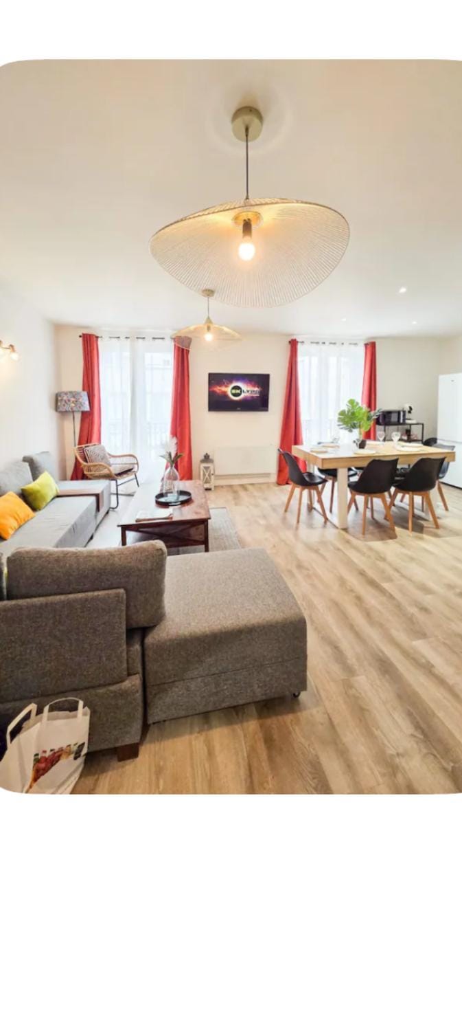 J2 duplex, central, proche gare, therme, opéra Apartment in Auvergne-Rhône-Alpes