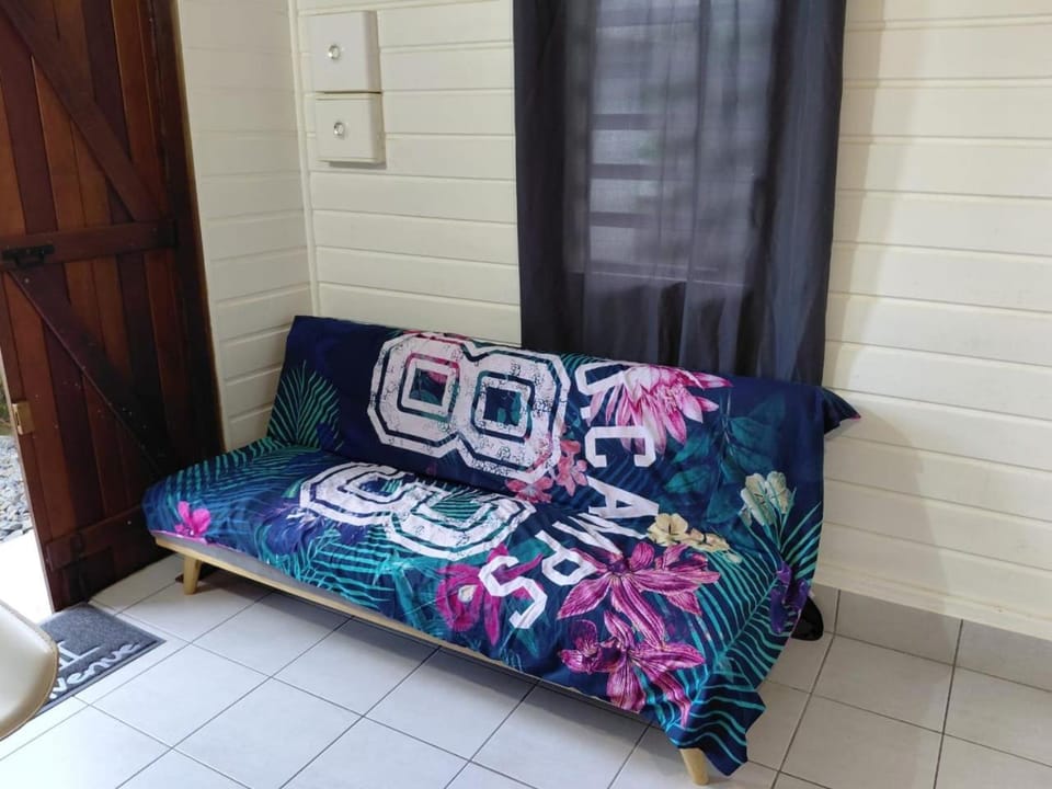 Bungalow Dumonter House in Petit-Bourg