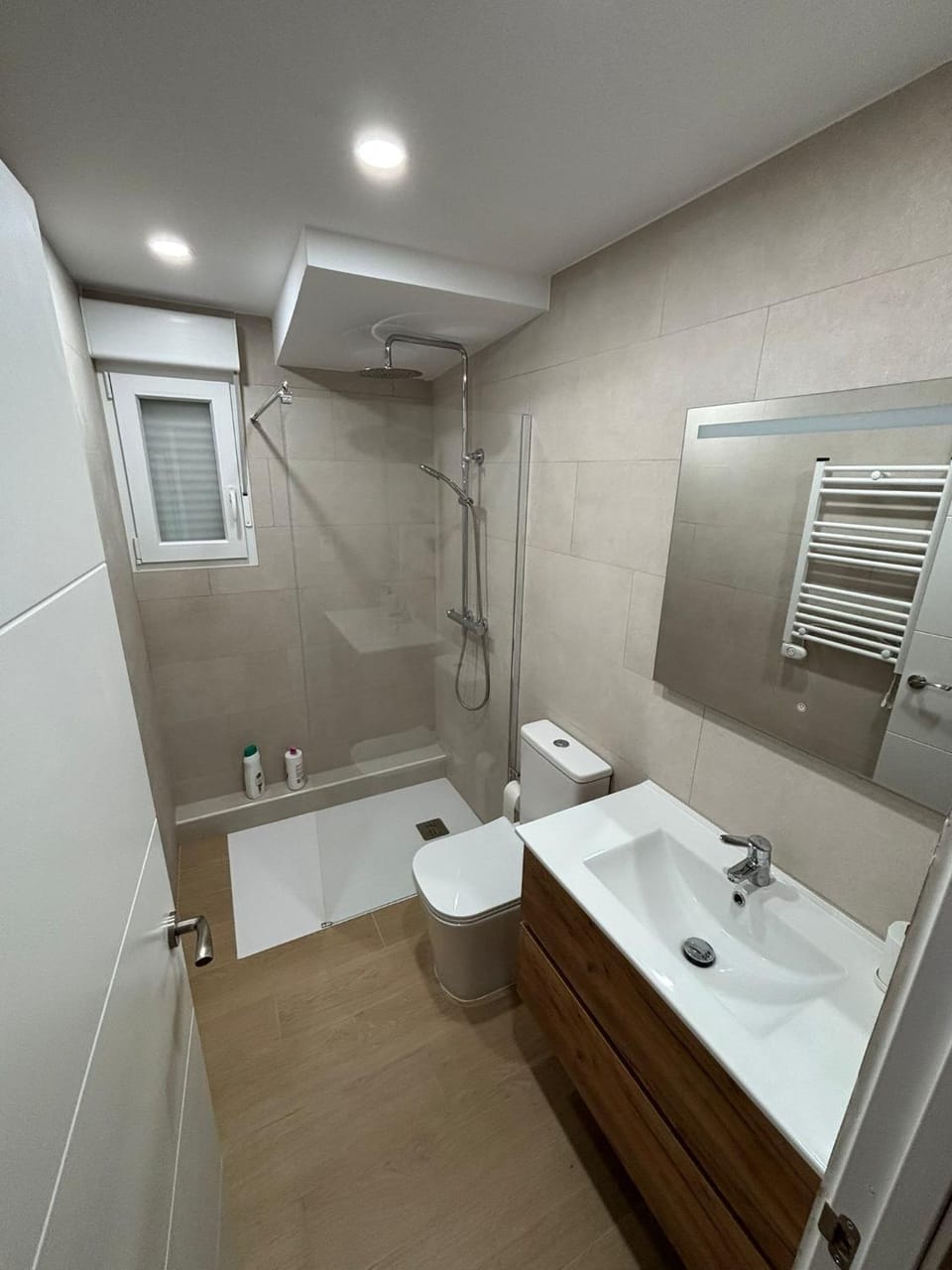 Puente de Piedra Apartment in Valencian Community
