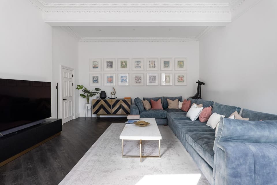TV and multimedia, Living room, Seating area