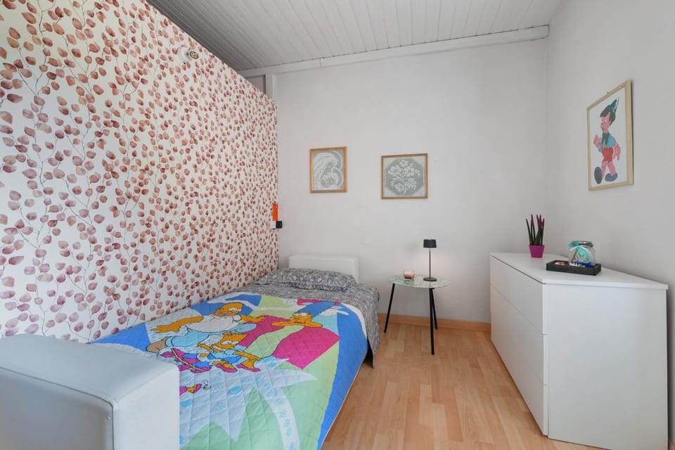 Living room, Bedroom