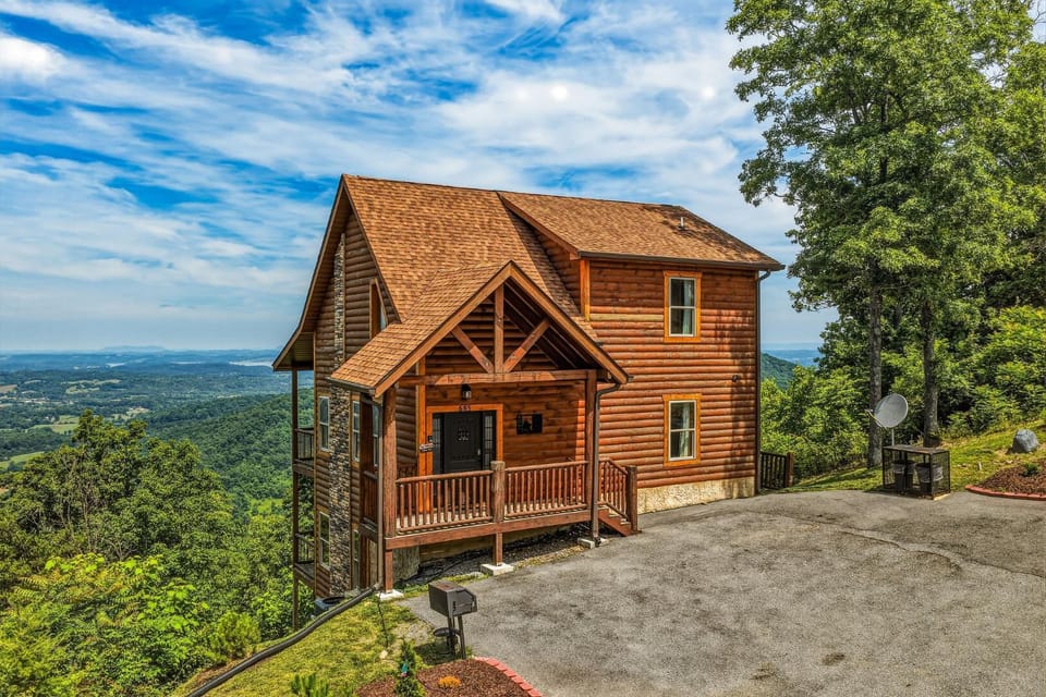 4 States View by American Patriot Getaways House in Sevier County