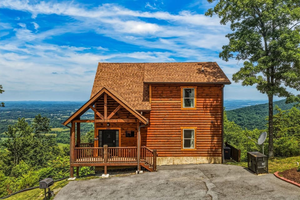 4 States View by American Patriot Getaways House in Sevier County