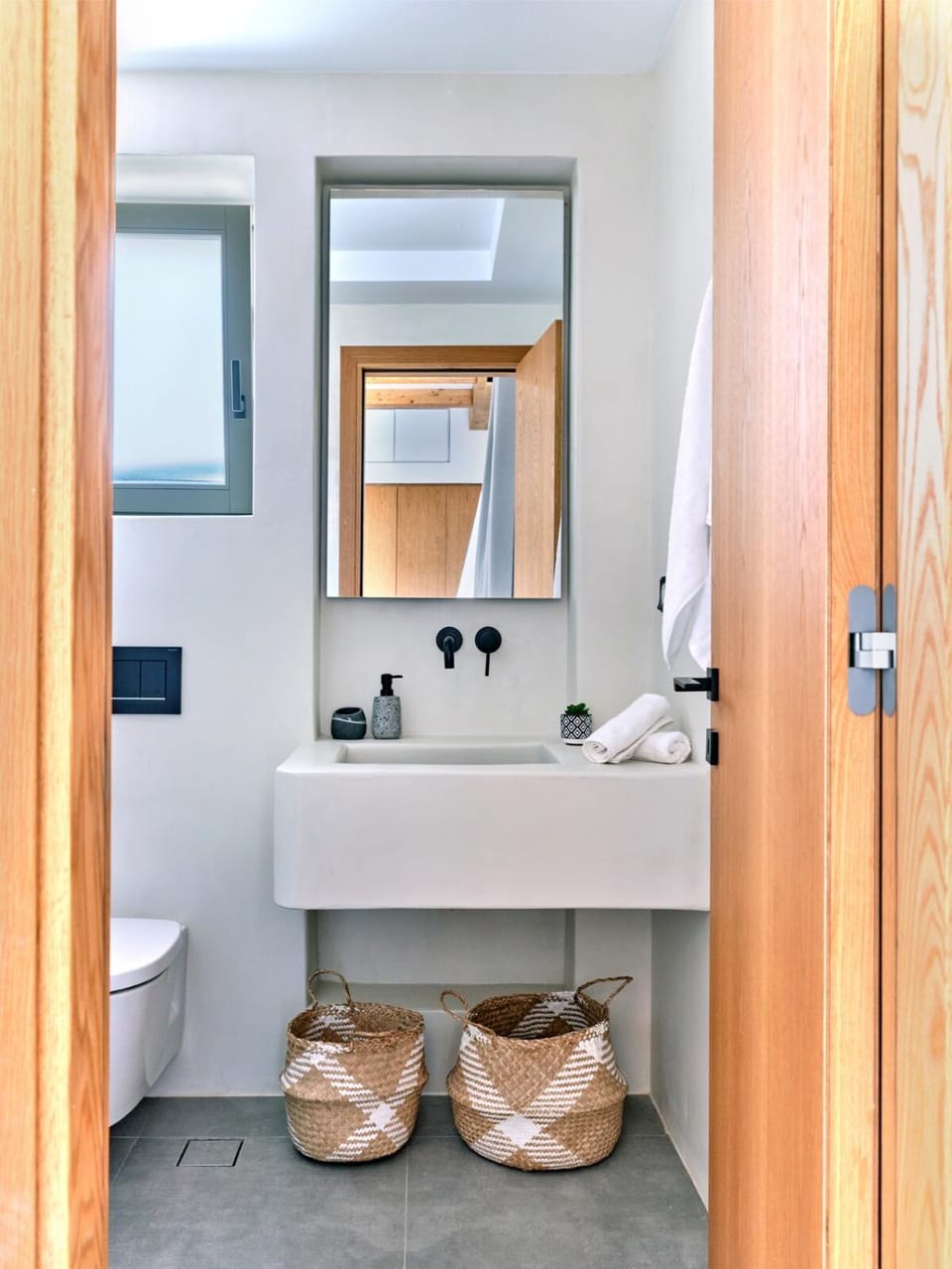 Bathroom, Swimming pool