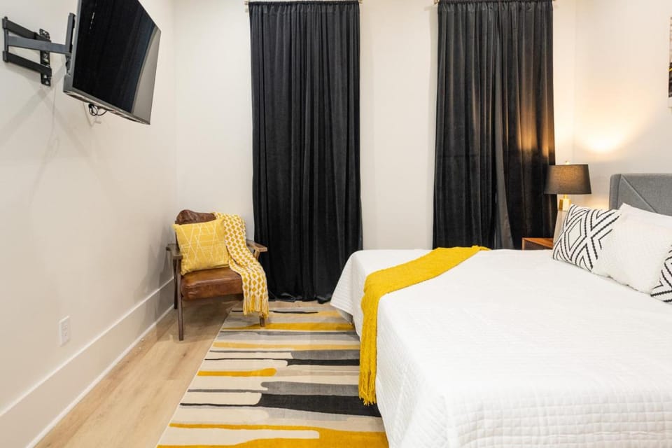 Shimmering New NOLA Home TVs in Bedrooms & Parking House in New Orleans