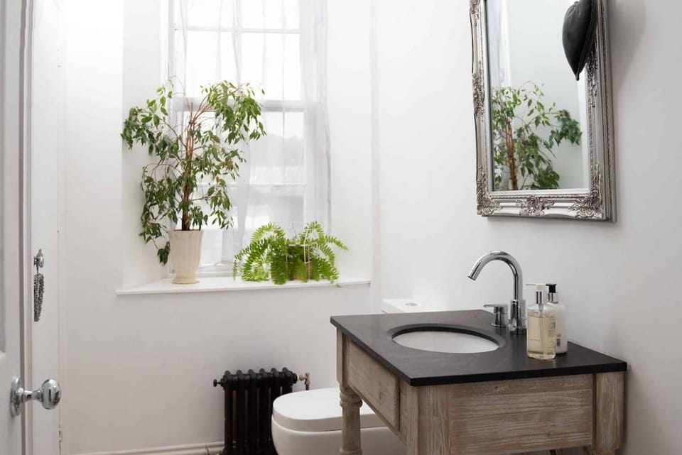 Stylish Town Apt Apartment in Scotland