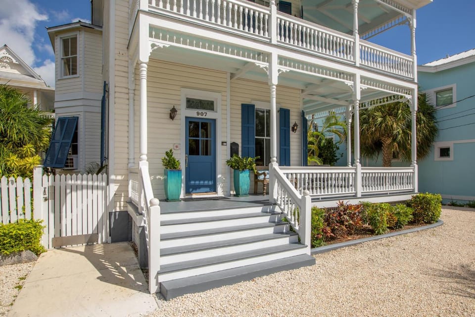 CORTEZ at Azul Mansion Key West Bed and Breakfast in Key West