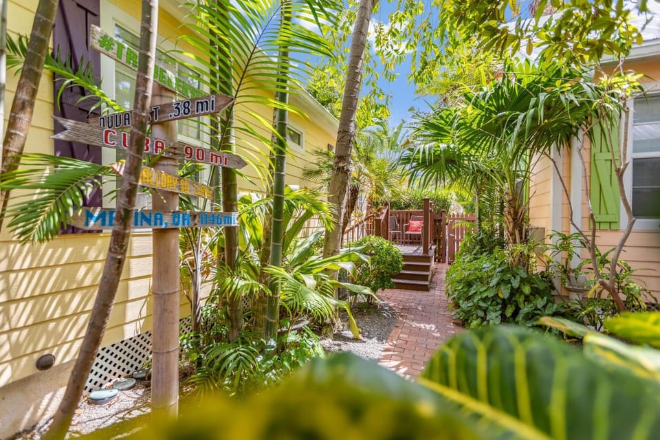 COCONUT PALM SUITE at Travelers Palm Inn Key West House in Key West