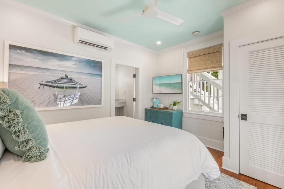 GOLDEN NUGGET at Scarlet Mango Inn Key West Bed and Breakfast in Key West