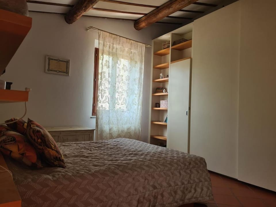 Charming Home by Ancient Walls Apartment in Prato