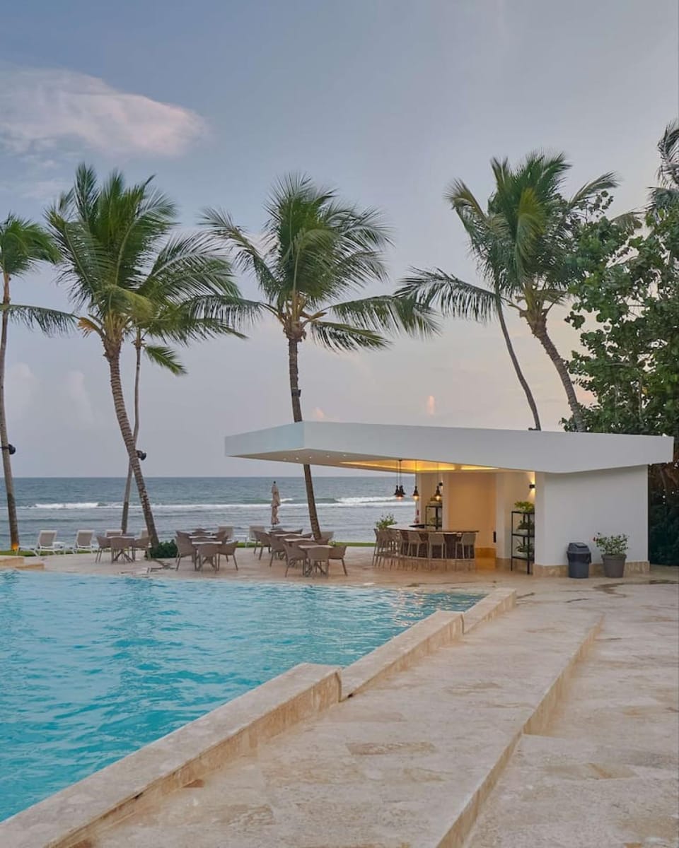 Day, Natural landscape, Pool view, Sea view, Swimming pool, sunbed