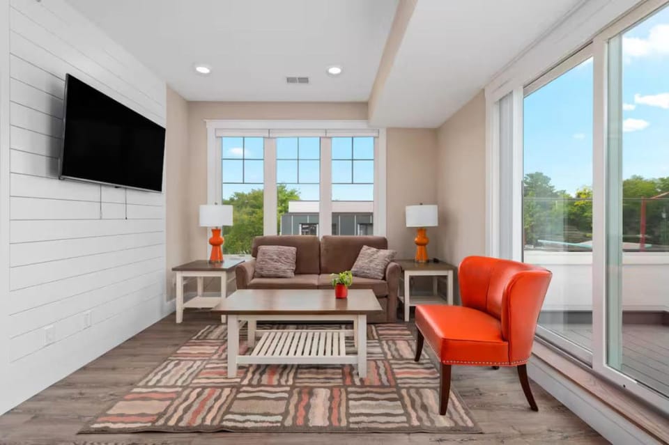 TV and multimedia, Living room, Seating area