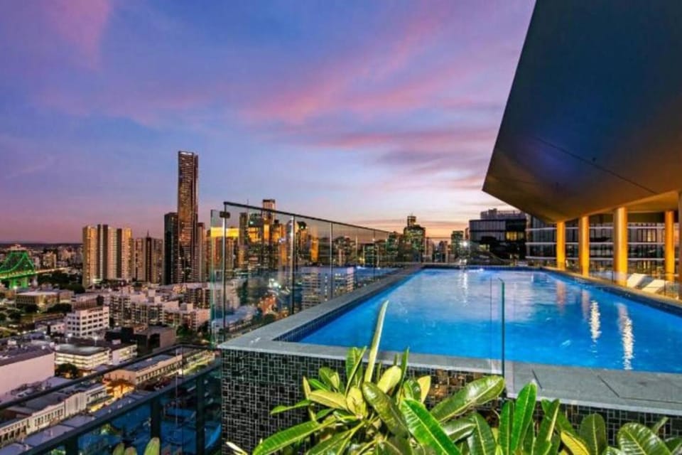 Modern 2BR Aprtmnt Fortitude Valley Prime Location House in Brisbane