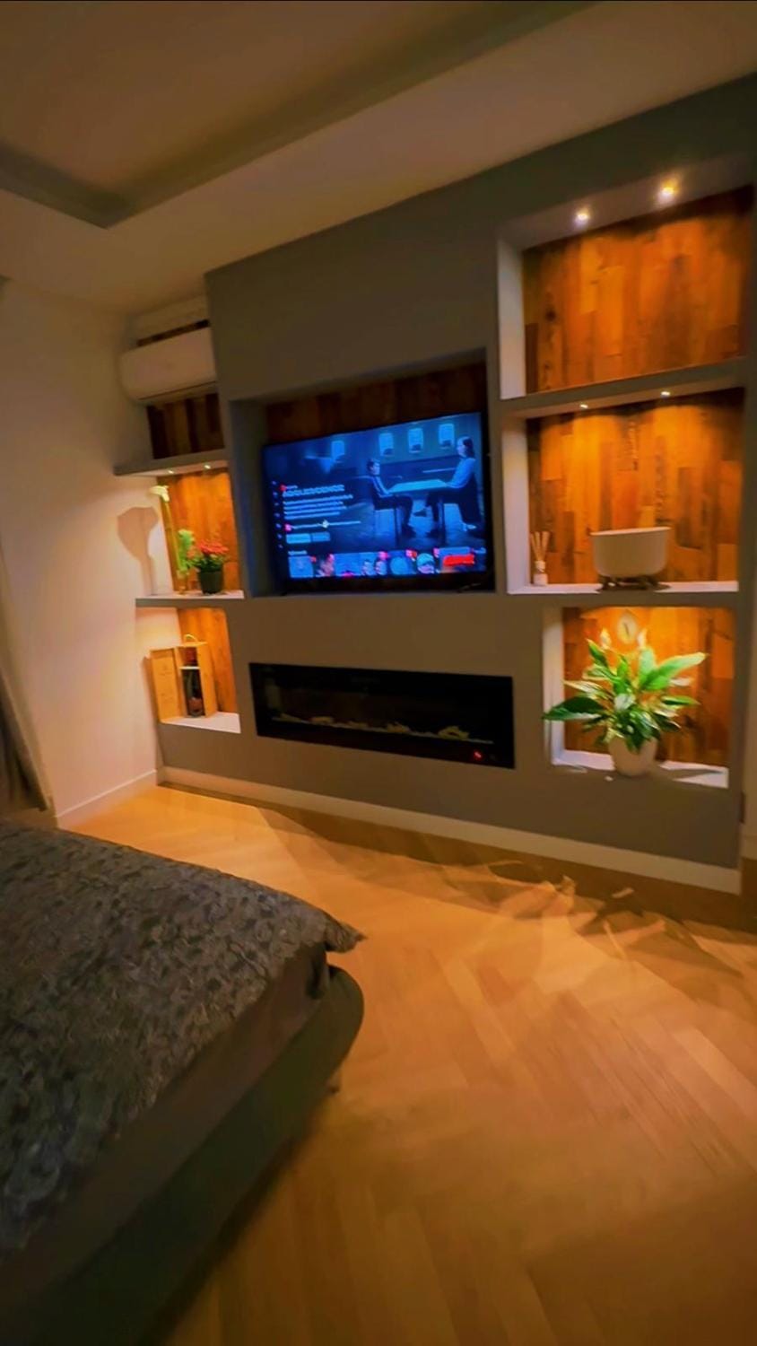 TV and multimedia, Evening entertainment