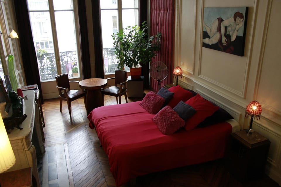 Day, Photo of the whole room
