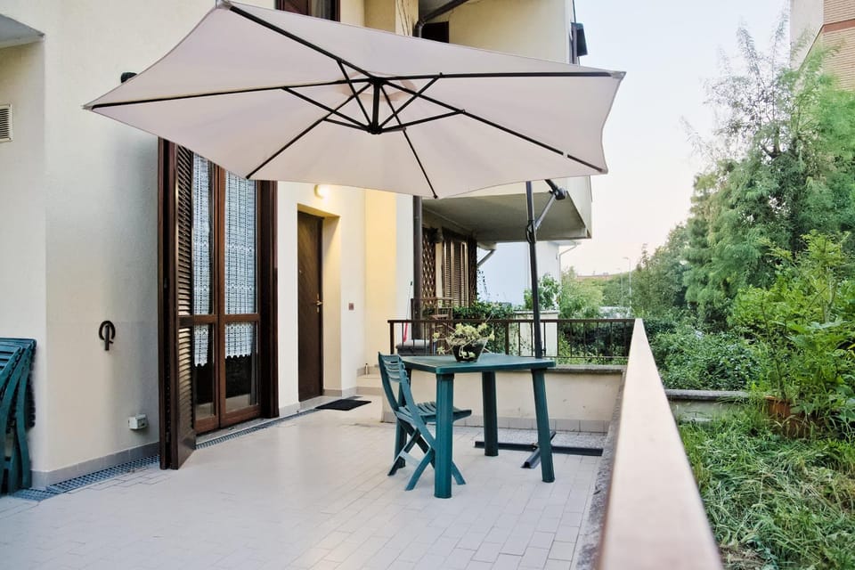 Patio, Balcony/Terrace, Dining area, Garden view