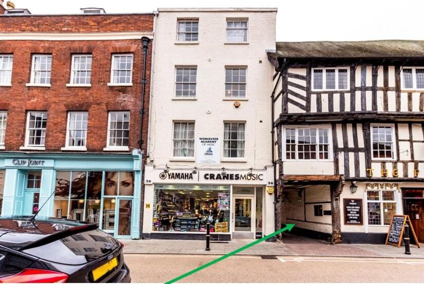 Your City Escape Walk Everywhere! Apartment in Worcester