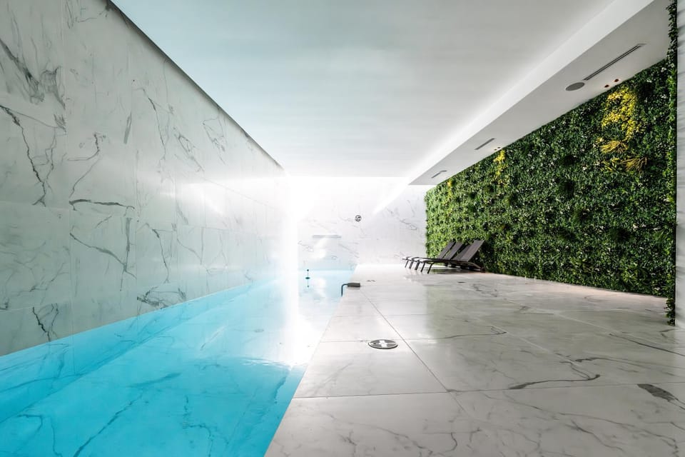Pool view, Swimming pool