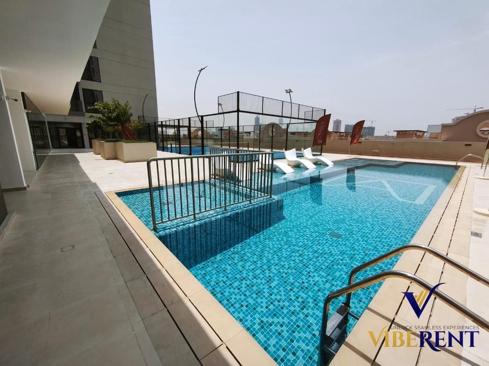 Swimming pool, Swimming pool
