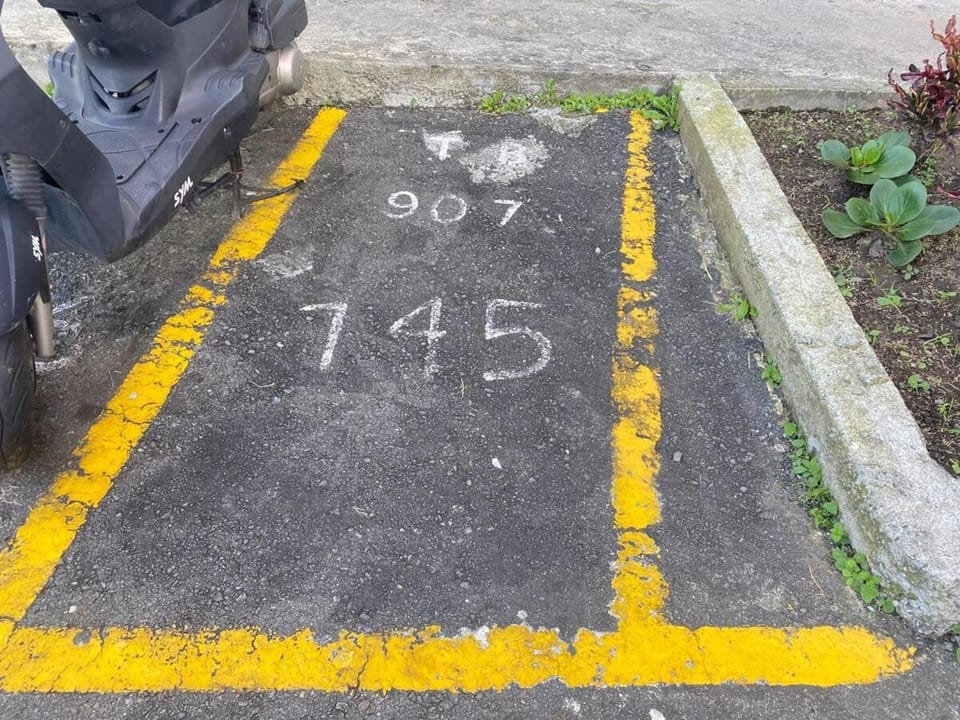 Day, Parking