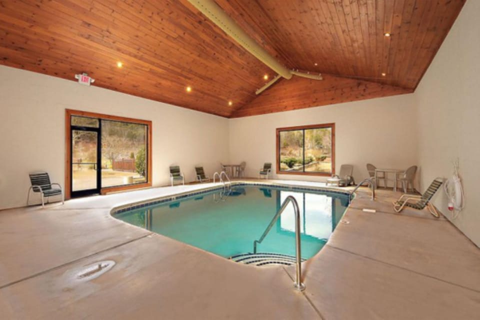 Absolutely Wonderful by American Patriot Getaways House in Pigeon Forge