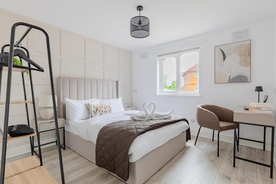 Bed, Bedroom