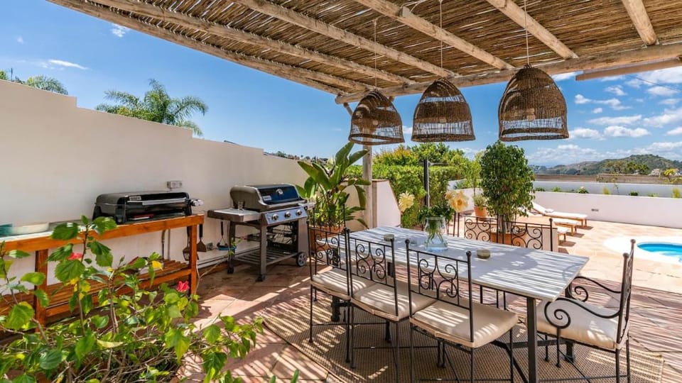 House with 3 ensuite bedrooms and a private pool House in Costa del Sol