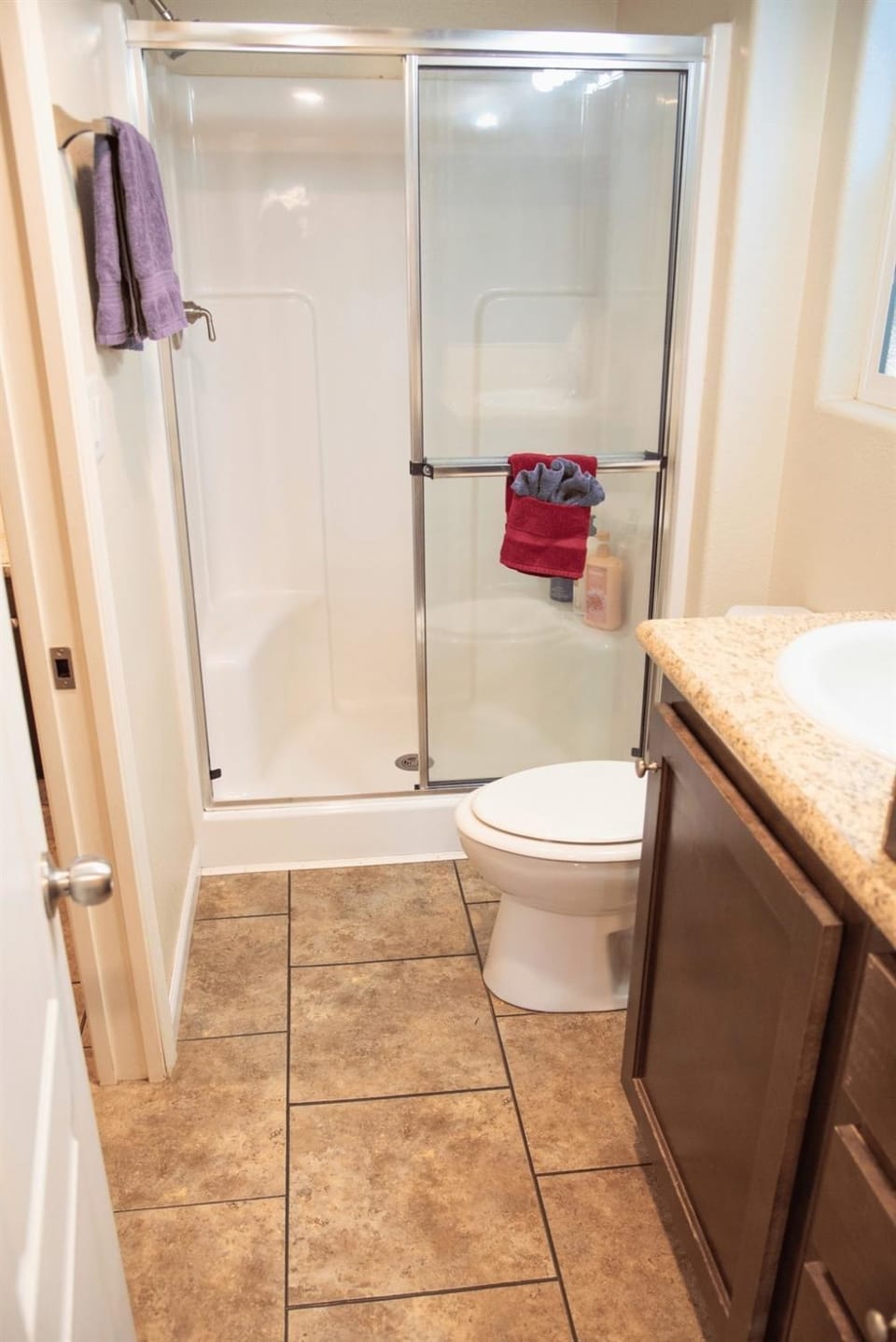 Shower, Toilet, Bathroom, towels