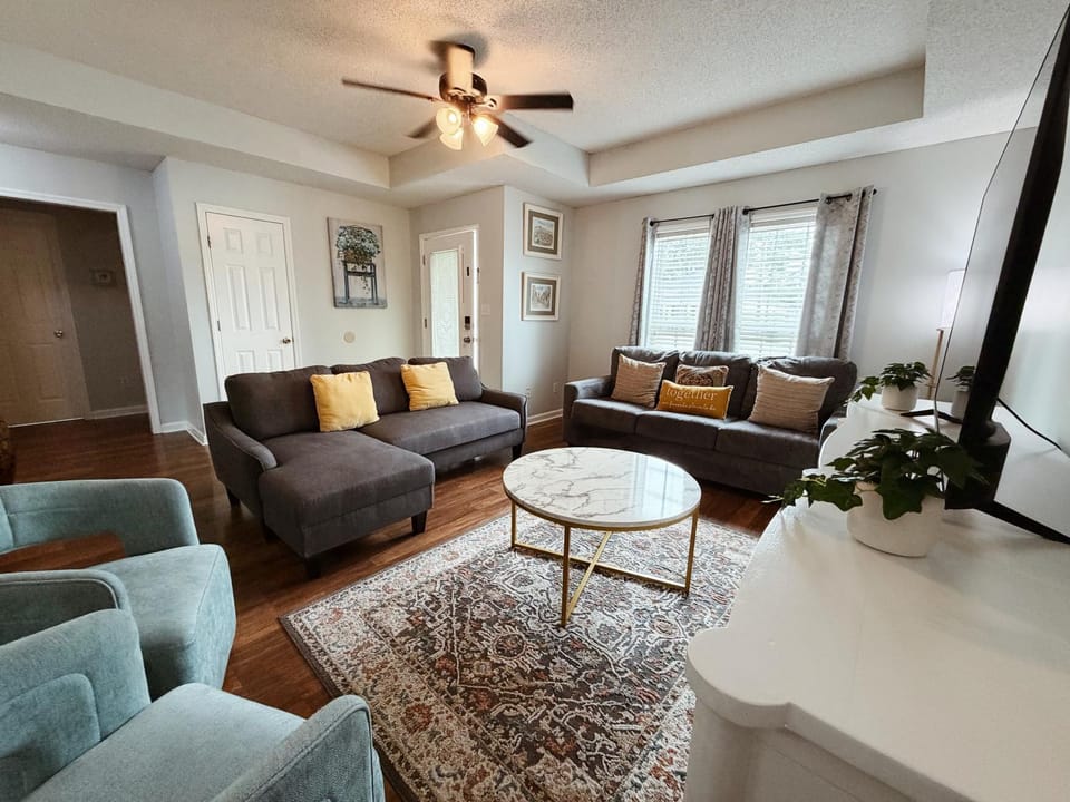 Perfect I-75 Stop 3BR2BA, Near VSU & Moody AFB House in Georgia